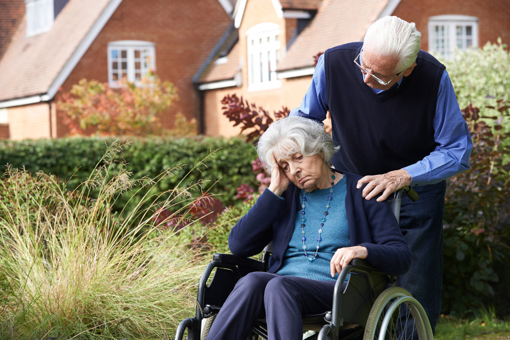 Aurora nursing home abuse lawyer consulting with a concerned family